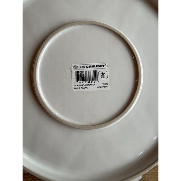 NEW Le Creuset Noel Stoneware Snowflake 12in Platter, White - Picture 5 of 7